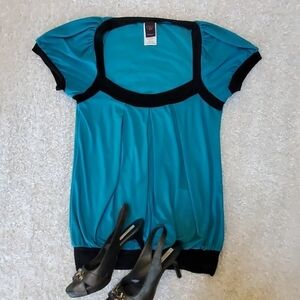 Wrapper Teal & Black Blousan Top